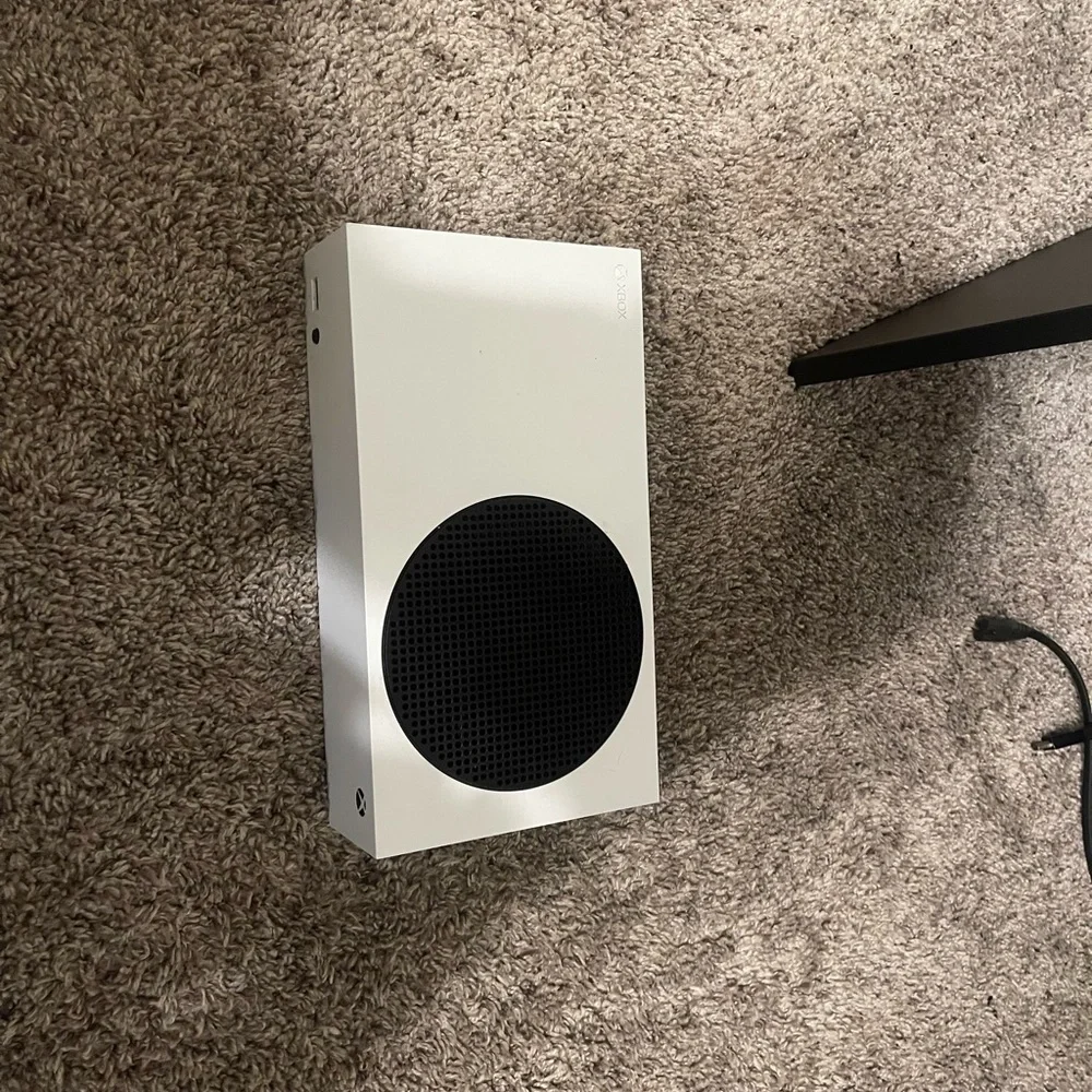 Xbox in good condition only used for about a month , comes with conteoller